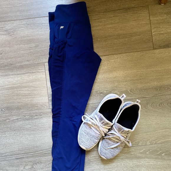 Fabletics Pocket 7/8th Leggings Small - Picture 2 of 6